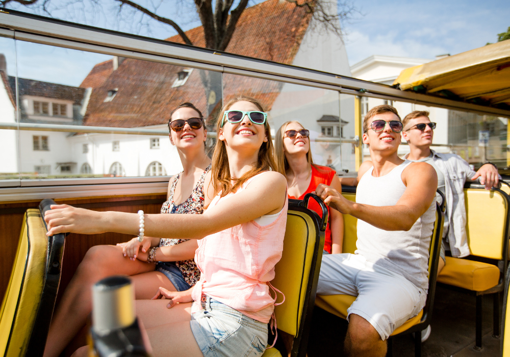 Independent Travel vs Group Tour Guide | Blog